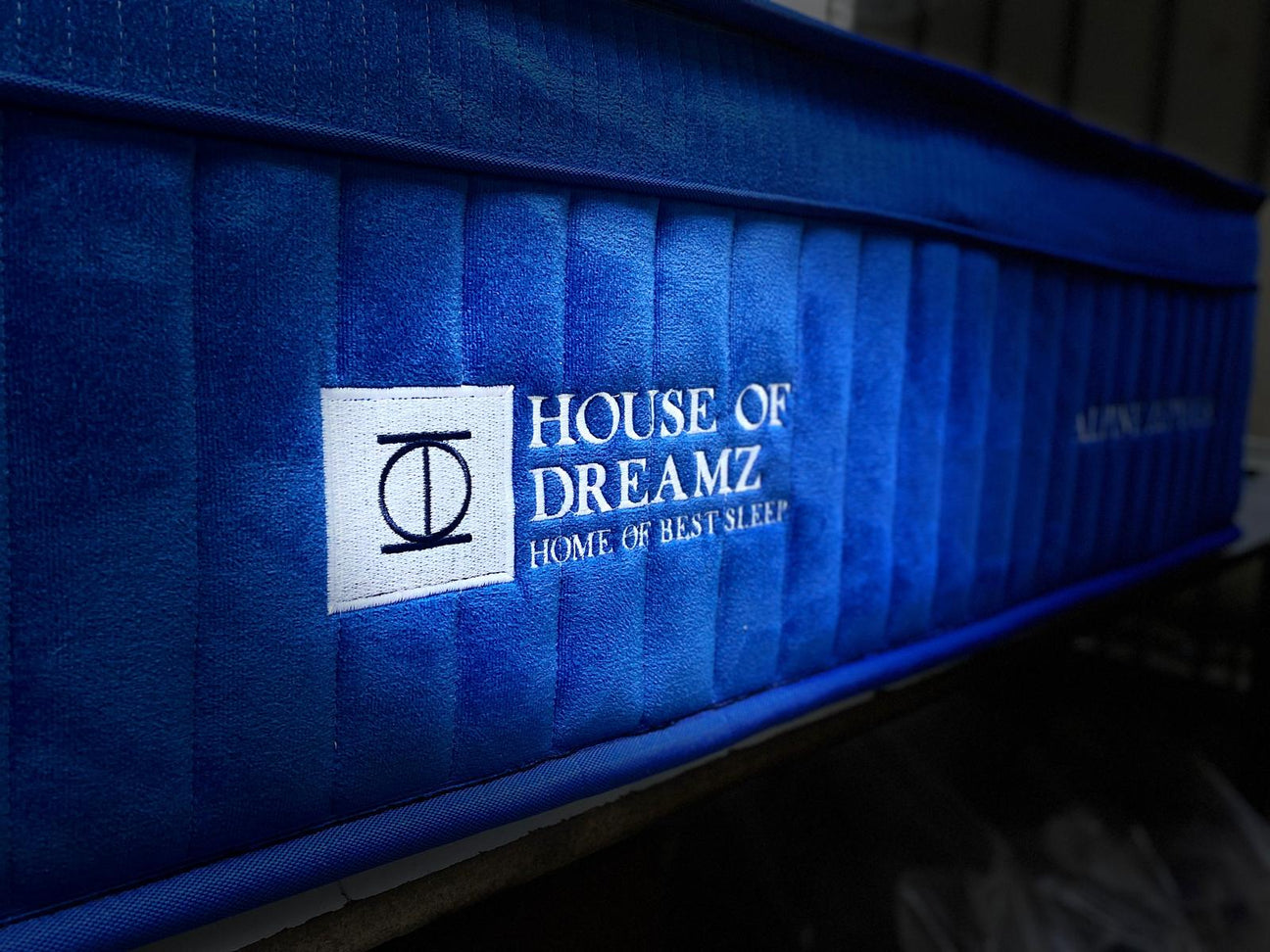 NACIDO EN VIENA - House Of Dreamz