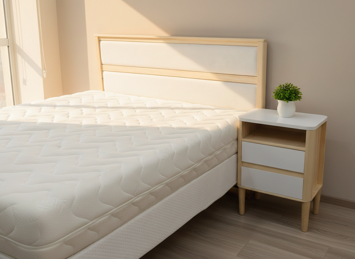 House Of Dreamz  Mesita de noche de madera